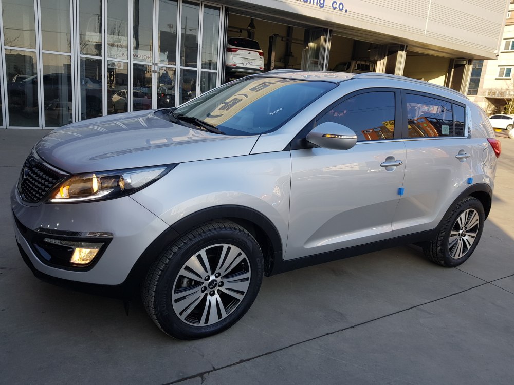 Kia Sportage Гаранция 1 . Директен внос от корея.