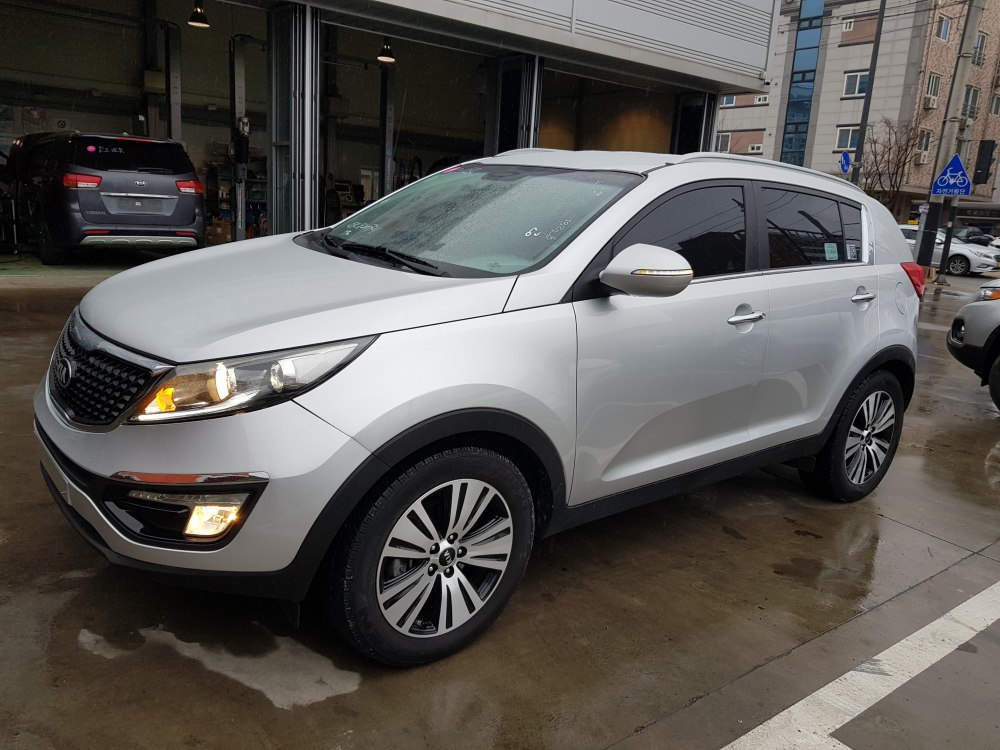 Kia Sportage Гаранция 1 . Директен внос от корея.