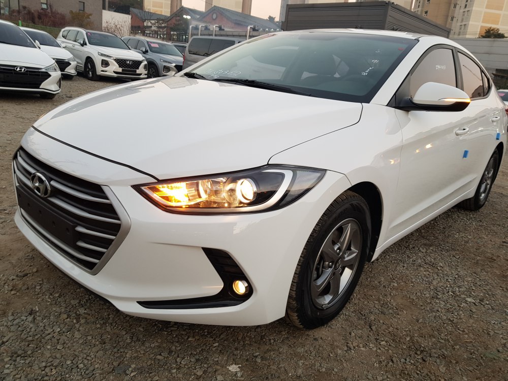 Hyundai Elantra Гаранция 1 или 2 г. газ течна фаза .