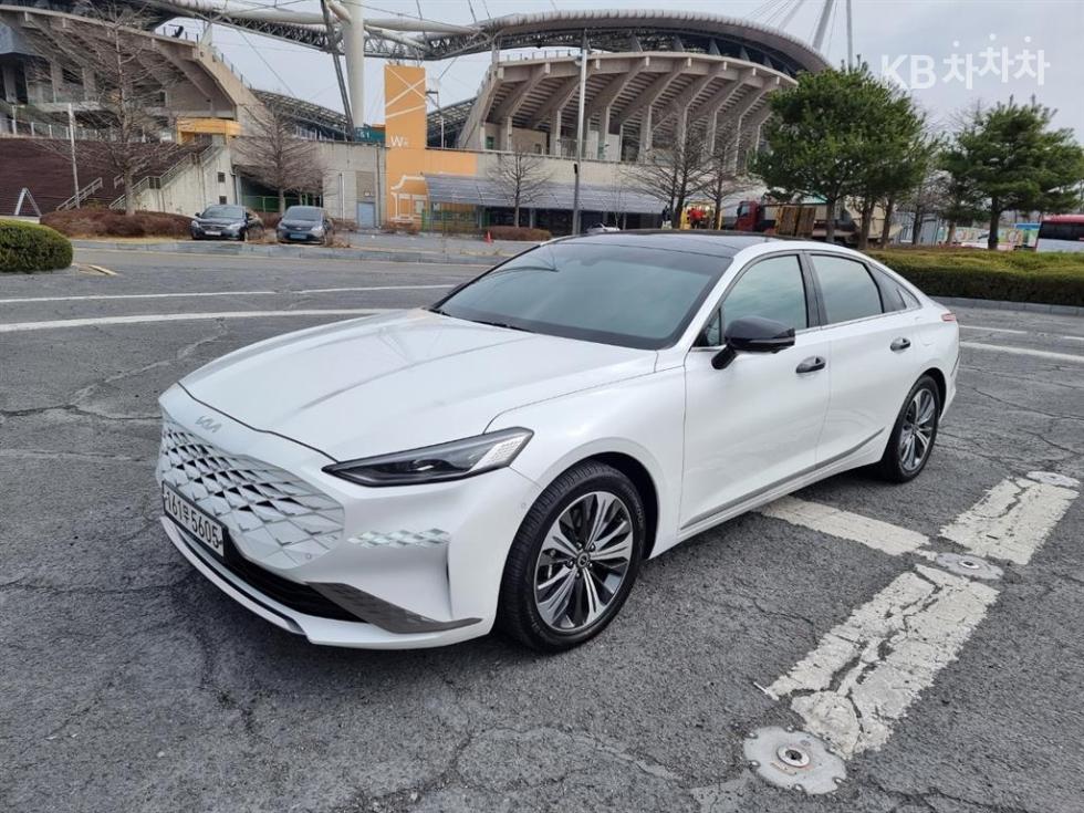 Kia представи голям седан с 4х4