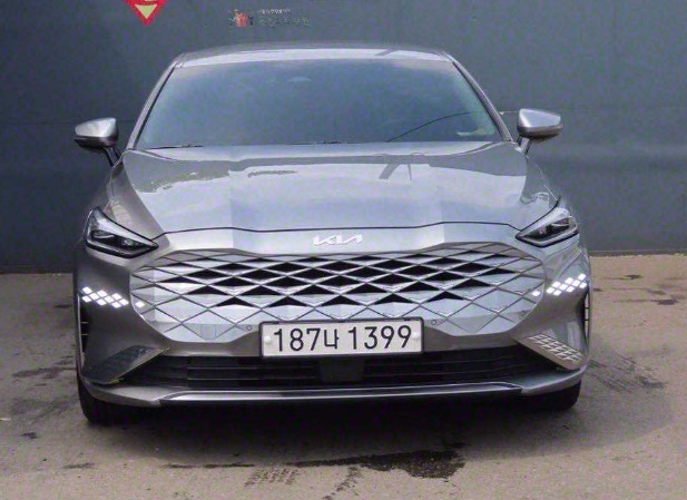 Kia K8 3.5 LPi  trendy 